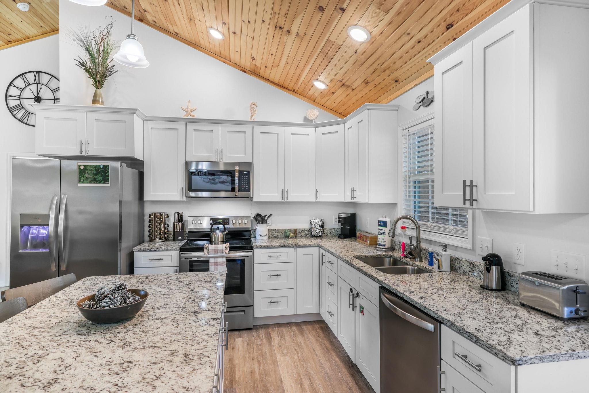 37 & 39 WHISTLE LN, SHENANDOAH, Virginia 22849, 5 Bedrooms Bedrooms, ,4 BathroomsBathrooms,Residential,37 & 39 WHISTLE LN,675022 MLS # 675022