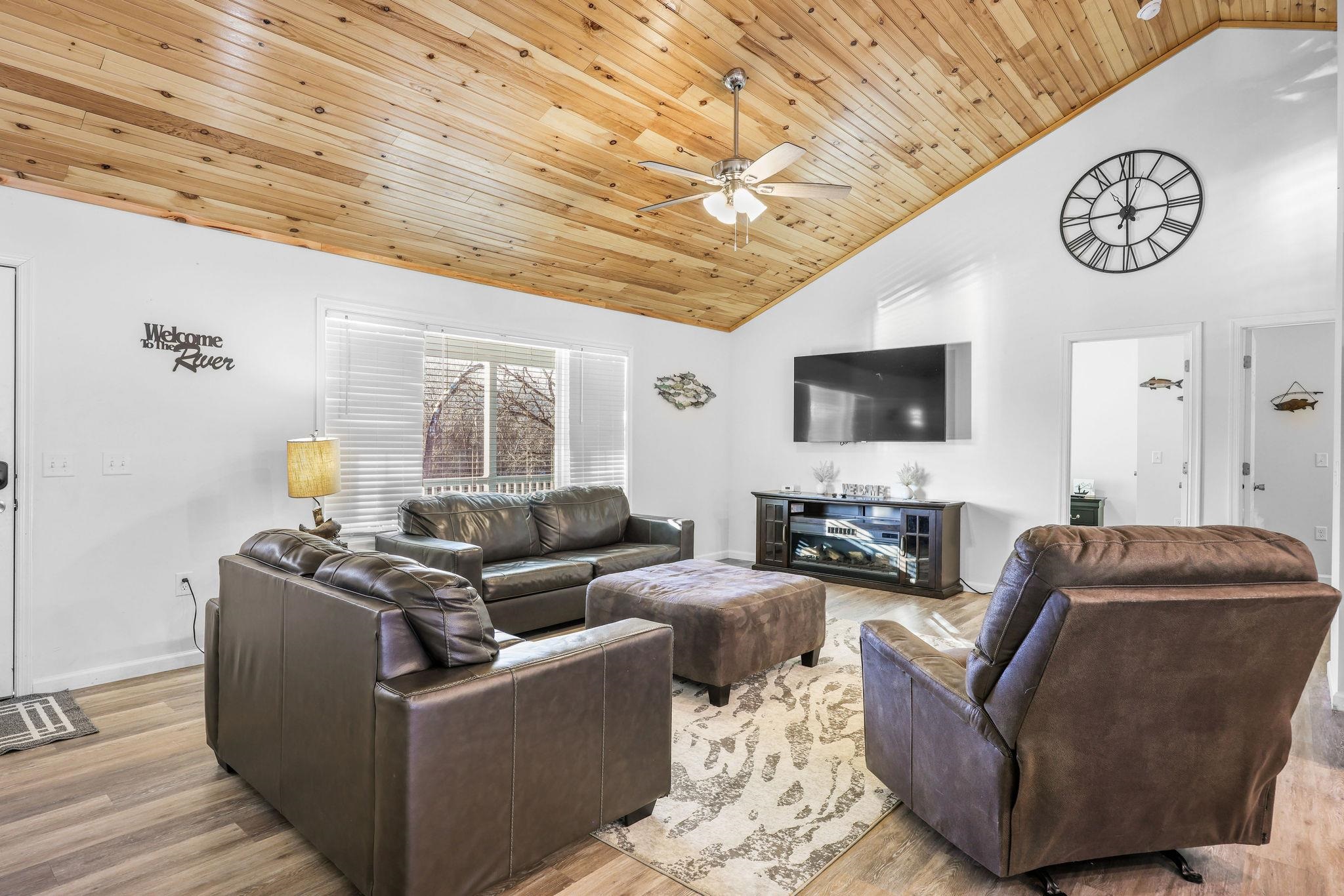 37 & 39 WHISTLE LN, SHENANDOAH, Virginia 22849, 5 Bedrooms Bedrooms, ,4 BathroomsBathrooms,Residential,37 & 39 WHISTLE LN,675022 MLS # 675022