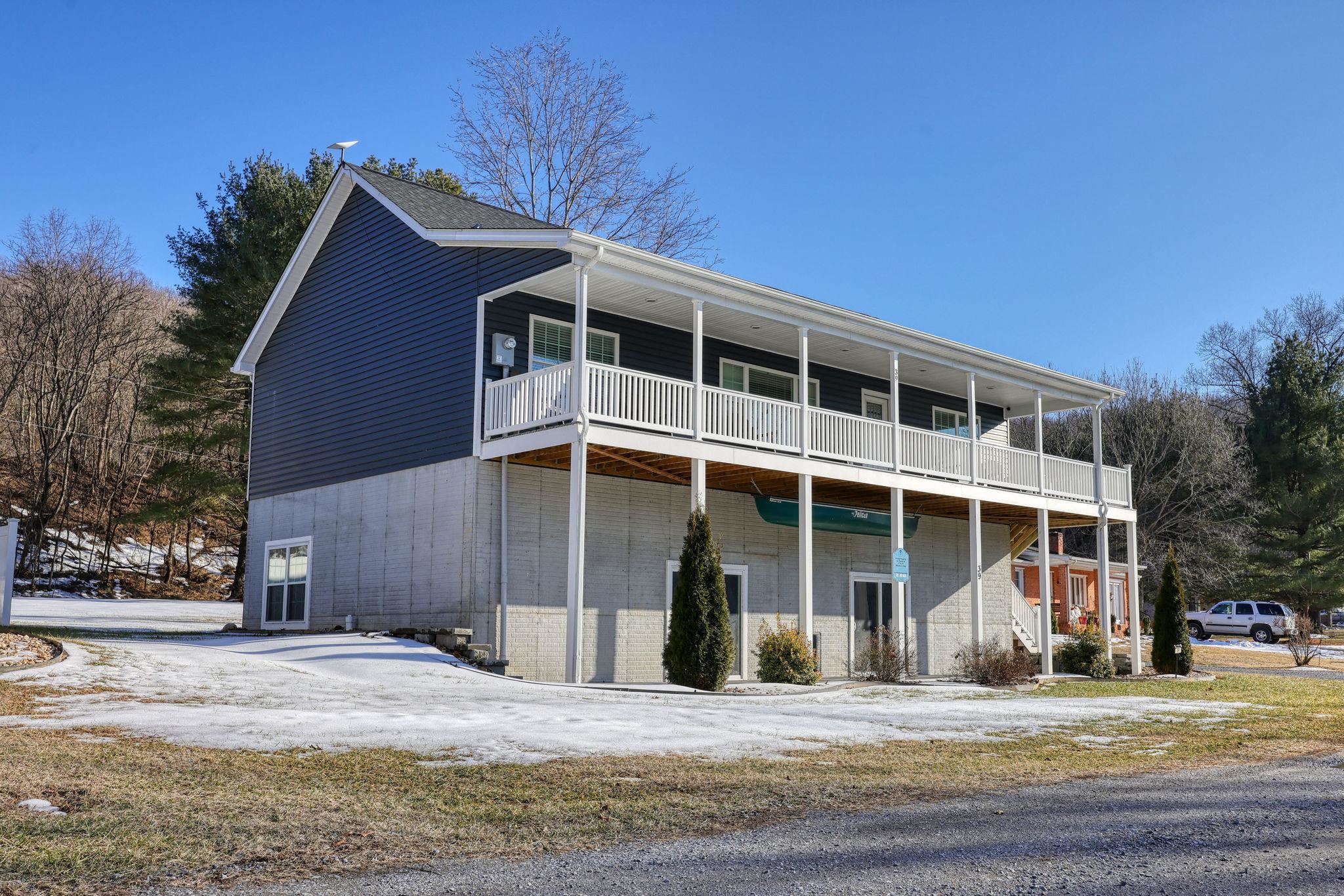 37 & 39 WHISTLE LN, SHENANDOAH, Virginia 22849, 5 Bedrooms Bedrooms, ,4 BathroomsBathrooms,Residential,37 & 39 WHISTLE LN,675022 MLS # 675022