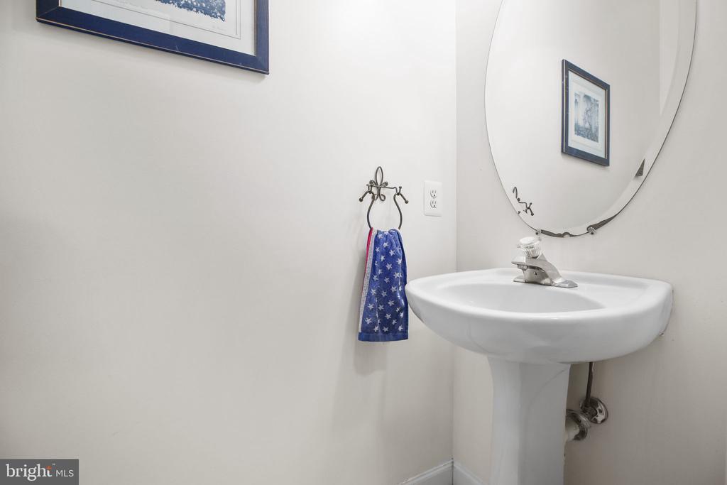 11710 GERANIUM ST, FREDERICKSBURG, Virginia 22407, 5 Bedrooms Bedrooms, ,2 BathroomsBathrooms,Residential,11710 GERANIUM ST,VASP2040032 MLS # VASP2040032