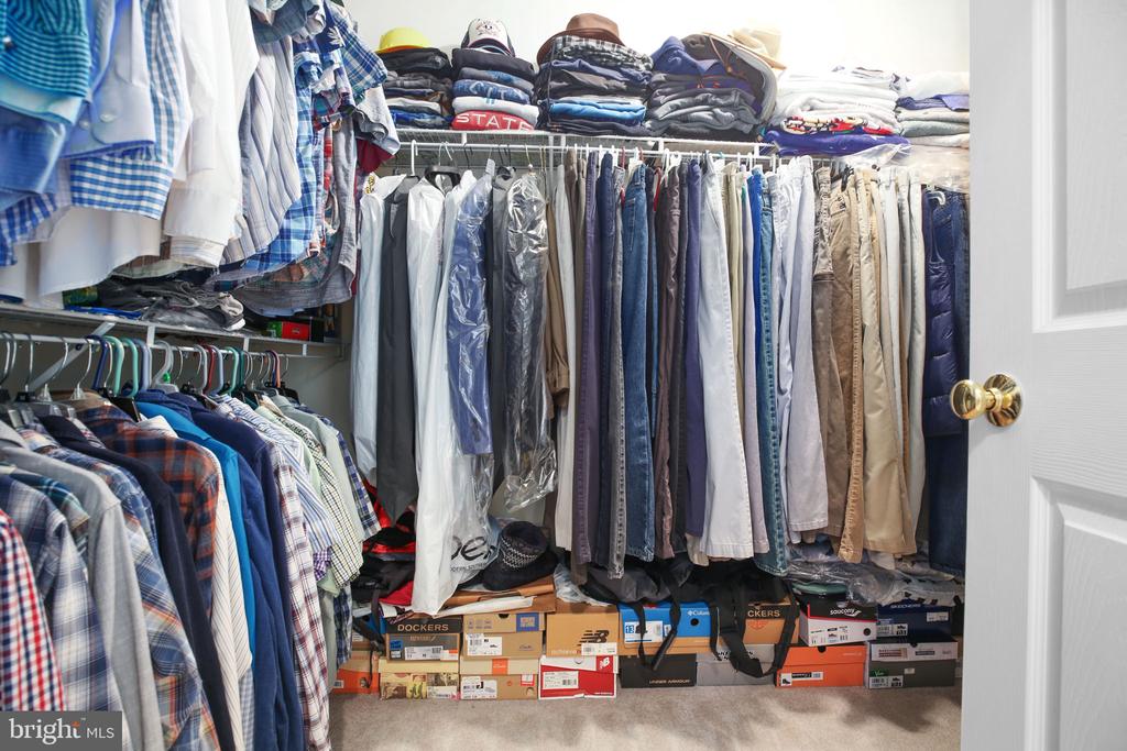 11710 GERANIUM ST, FREDERICKSBURG, Virginia 22407, 5 Bedrooms Bedrooms, ,2 BathroomsBathrooms,Residential,11710 GERANIUM ST,VASP2040032 MLS # VASP2040032