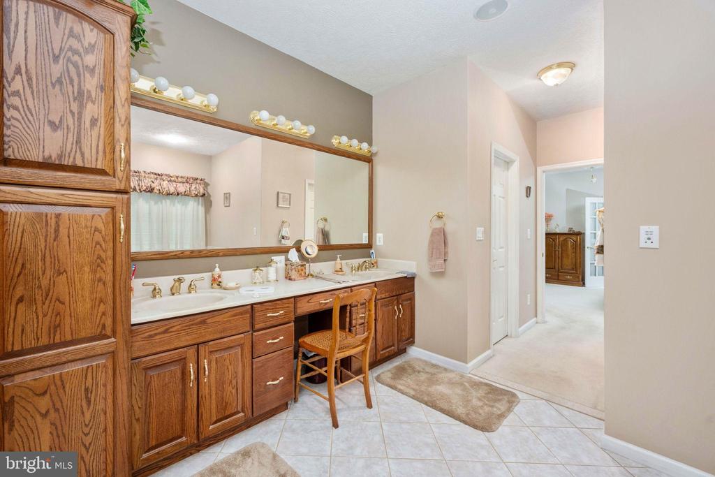 32236 DEEP MEADOW LN, LOCUST GROVE, Virginia 22508, 5 Bedrooms Bedrooms, ,3 BathroomsBathrooms,Residential,32236 DEEP MEADOW LN,VAOR2013628 MLS # VAOR2013628