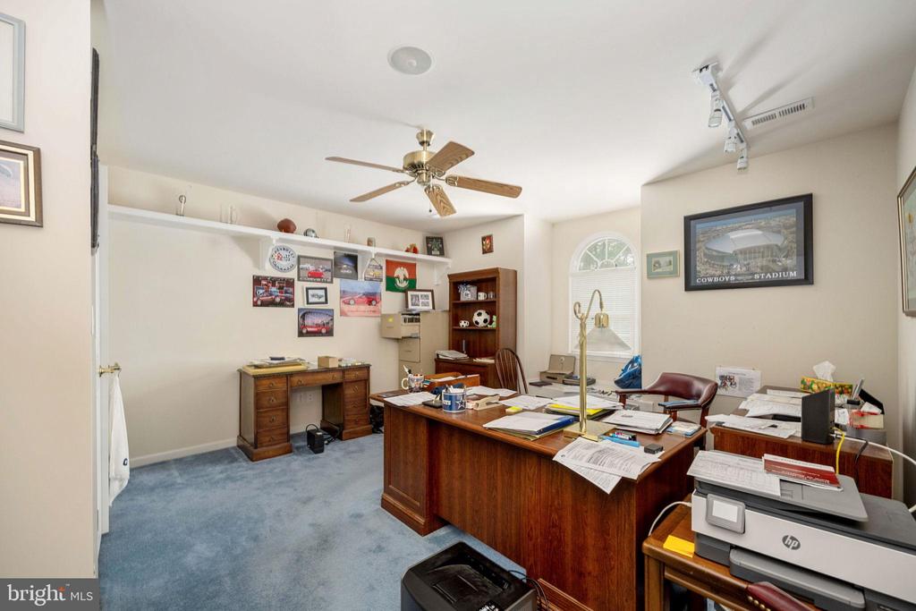 32236 DEEP MEADOW LN, LOCUST GROVE, Virginia 22508, 5 Bedrooms Bedrooms, ,3 BathroomsBathrooms,Residential,32236 DEEP MEADOW LN,VAOR2013628 MLS # VAOR2013628