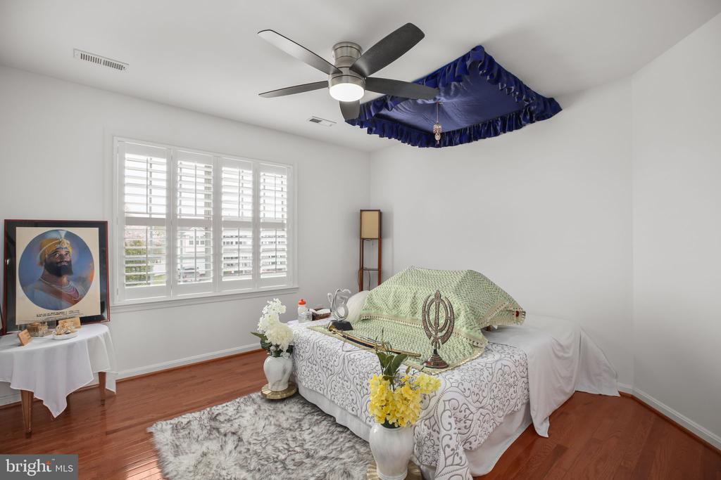 10804 TIDES CT, FREDERICKSBURG, Virginia 22408, 4 Bedrooms Bedrooms, ,3 BathroomsBathrooms,Residential,10804 TIDES CT,VASP2040262 MLS # VASP2040262