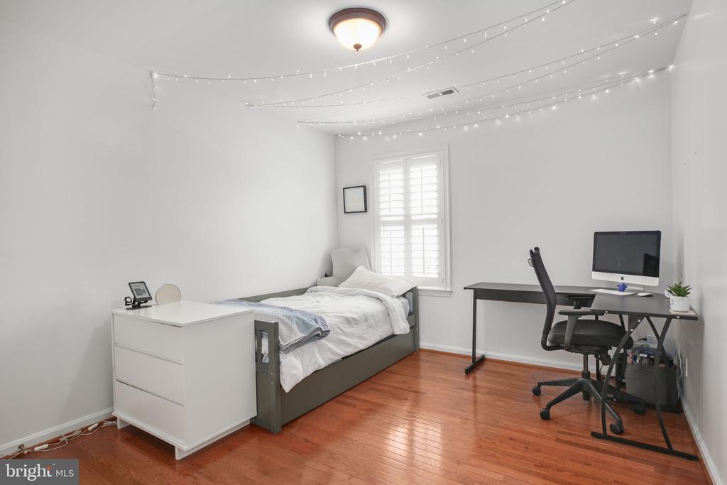 10804 TIDES CT, FREDERICKSBURG, Virginia 22408, 4 Bedrooms Bedrooms, ,3 BathroomsBathrooms,Residential,10804 TIDES CT,VASP2040262 MLS # VASP2040262