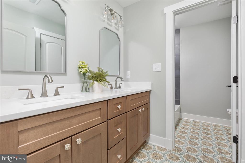 14305 INLET RD, CULPEPER, Virginia 22701, 4 Bedrooms Bedrooms, ,3 BathroomsBathrooms,Residential,14305 INLET RD,VACU2013050 MLS # VACU2013050