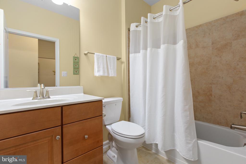 6010 DREWYS BLUFF DR, FREDERICKSBURG, Virginia 22407, 3 Bedrooms Bedrooms, ,2 BathroomsBathrooms,Residential,6010 DREWYS BLUFF DR,VASP2039878 MLS # VASP2039878