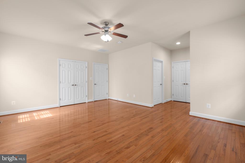 5606 CEDAR MOUNTAIN CT, FREDERICKSBURG, Virginia 22407, 2 Bedrooms Bedrooms, ,3 BathroomsBathrooms,Residential,5606 CEDAR MOUNTAIN CT,VASP2040148 MLS # VASP2040148