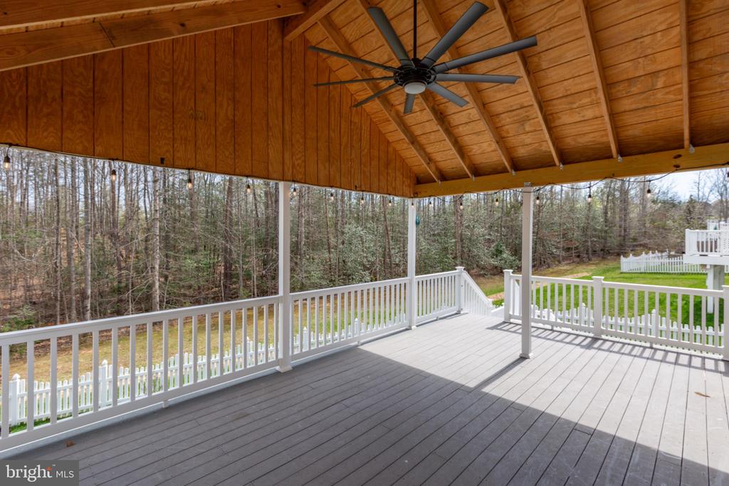 5606 CEDAR MOUNTAIN CT, FREDERICKSBURG, Virginia 22407, 2 Bedrooms Bedrooms, ,3 BathroomsBathrooms,Residential,5606 CEDAR MOUNTAIN CT,VASP2040148 MLS # VASP2040148