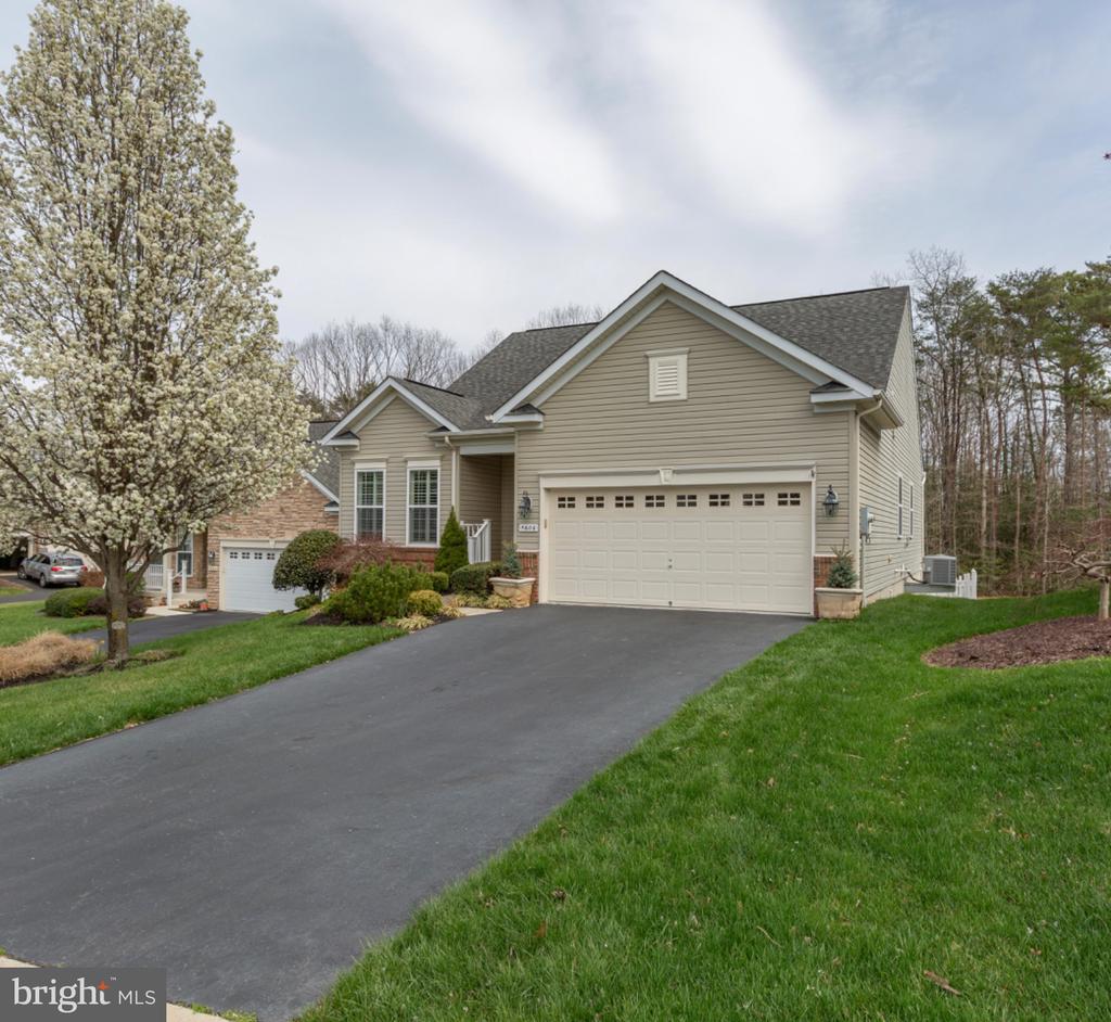 5606 CEDAR MOUNTAIN CT, FREDERICKSBURG, Virginia 22407, 2 Bedrooms Bedrooms, ,3 BathroomsBathrooms,Residential,5606 CEDAR MOUNTAIN CT,VASP2040148 MLS # VASP2040148