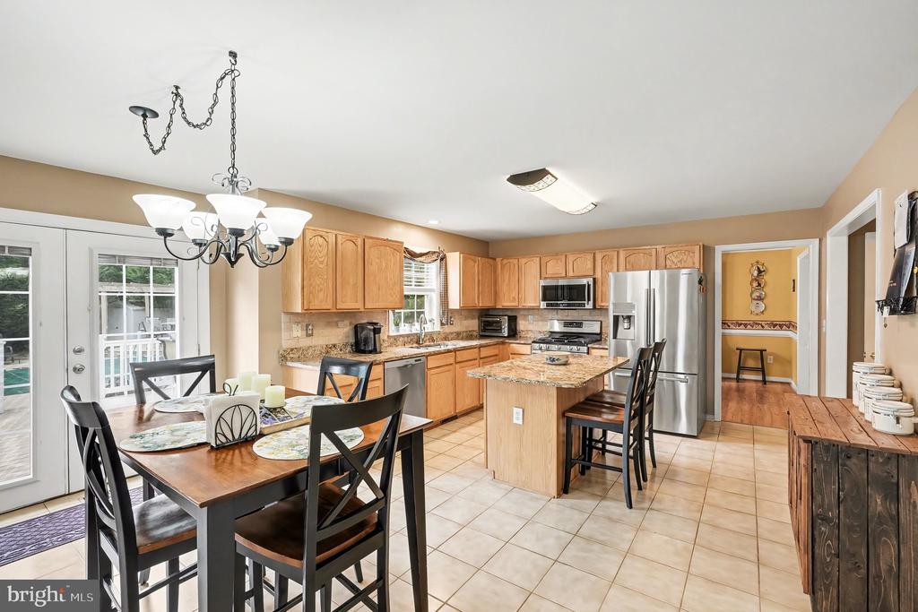 11702 INVERARRY DR, FREDERICKSBURG, Virginia 22407, 4 Bedrooms Bedrooms, ,3 BathroomsBathrooms,Residential,11702 INVERARRY DR,VASP2040030 MLS # VASP2040030