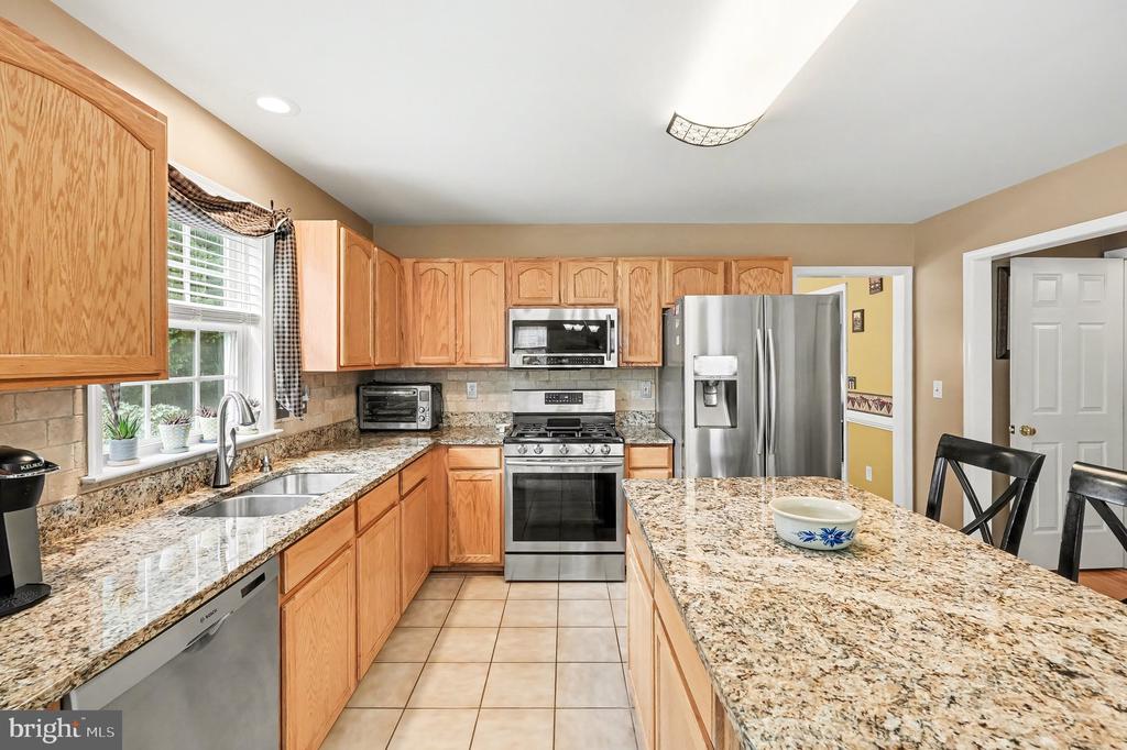 11702 INVERARRY DR, FREDERICKSBURG, Virginia 22407, 4 Bedrooms Bedrooms, ,3 BathroomsBathrooms,Residential,11702 INVERARRY DR,VASP2040030 MLS # VASP2040030