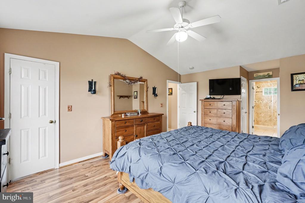 11702 INVERARRY DR, FREDERICKSBURG, Virginia 22407, 4 Bedrooms Bedrooms, ,3 BathroomsBathrooms,Residential,11702 INVERARRY DR,VASP2040030 MLS # VASP2040030