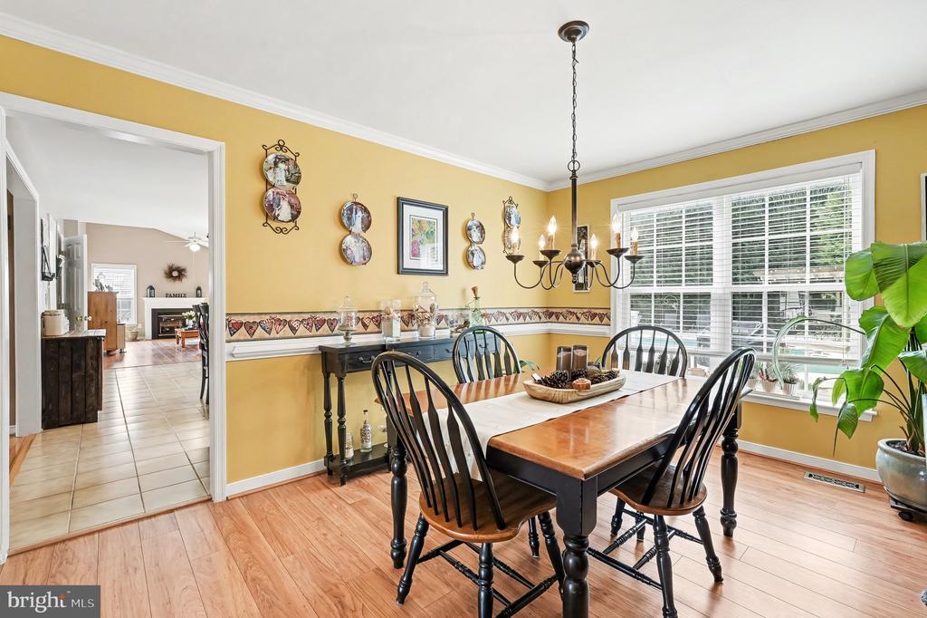 11702 INVERARRY DR, FREDERICKSBURG, Virginia 22407, 4 Bedrooms Bedrooms, ,3 BathroomsBathrooms,Residential,11702 INVERARRY DR,VASP2040030 MLS # VASP2040030