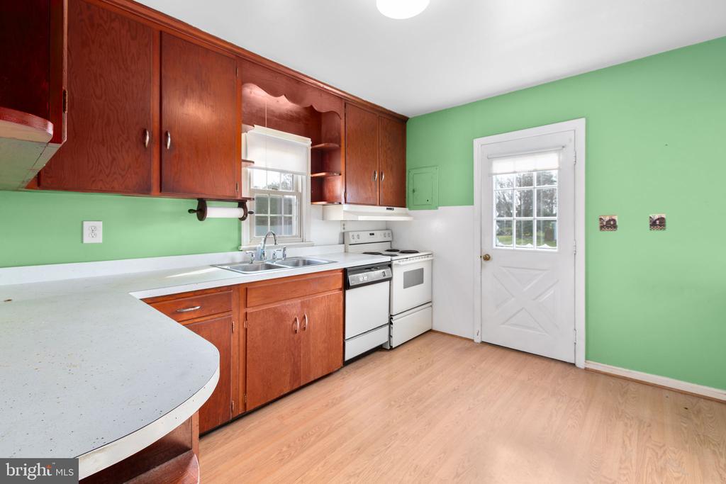 12425 FIVE MILE RD, FREDERICKSBURG, Virginia 22407, 3 Bedrooms Bedrooms, ,2 BathroomsBathrooms,Residential,12425 FIVE MILE RD,VASP2040304 MLS # VASP2040304