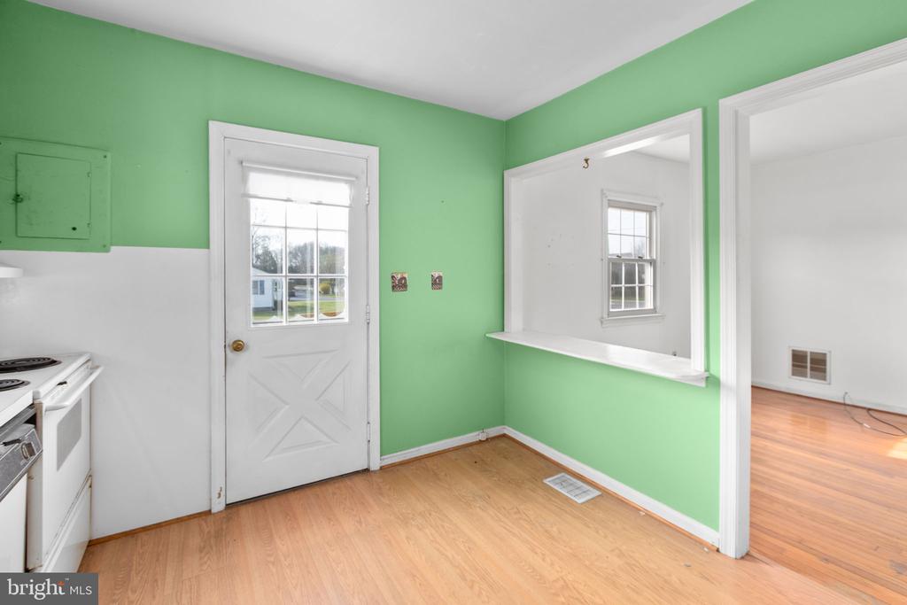 12425 FIVE MILE RD, FREDERICKSBURG, Virginia 22407, 3 Bedrooms Bedrooms, ,2 BathroomsBathrooms,Residential,12425 FIVE MILE RD,VASP2040304 MLS # VASP2040304