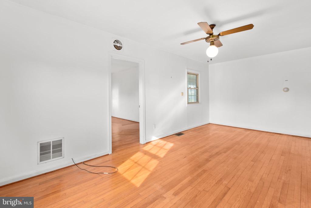 12425 FIVE MILE RD, FREDERICKSBURG, Virginia 22407, 3 Bedrooms Bedrooms, ,2 BathroomsBathrooms,Residential,12425 FIVE MILE RD,VASP2040304 MLS # VASP2040304