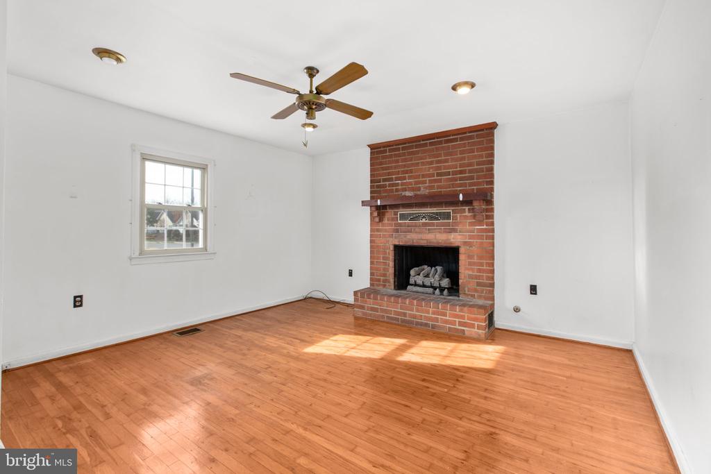 12425 FIVE MILE RD, FREDERICKSBURG, Virginia 22407, 3 Bedrooms Bedrooms, ,2 BathroomsBathrooms,Residential,12425 FIVE MILE RD,VASP2040304 MLS # VASP2040304