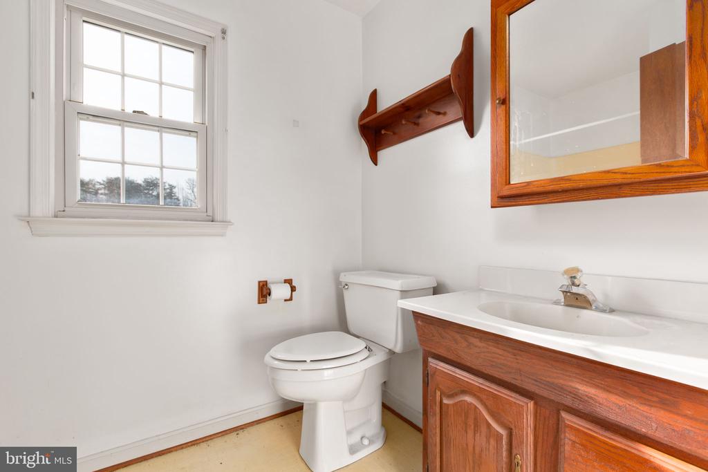 12425 FIVE MILE RD, FREDERICKSBURG, Virginia 22407, 3 Bedrooms Bedrooms, ,2 BathroomsBathrooms,Residential,12425 FIVE MILE RD,VASP2040304 MLS # VASP2040304