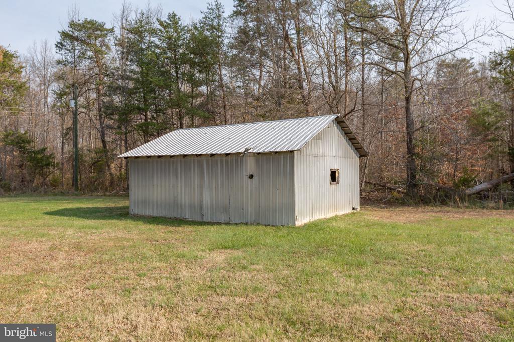 12425 FIVE MILE RD, FREDERICKSBURG, Virginia 22407, 3 Bedrooms Bedrooms, ,2 BathroomsBathrooms,Residential,12425 FIVE MILE RD,VASP2040304 MLS # VASP2040304