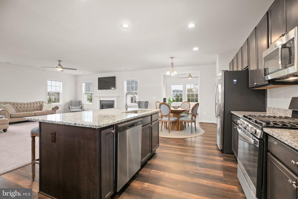 11505 OSPREY TRL, SPOTSYLVANIA, Virginia 22551, 4 Bedrooms Bedrooms, ,3 BathroomsBathrooms,Residential,11505 OSPREY TRL,VASP2040258 MLS # VASP2040258