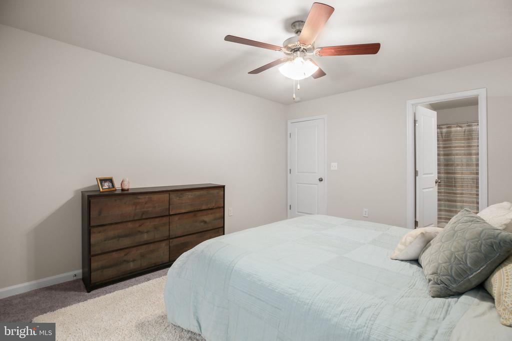 11505 OSPREY TRL, SPOTSYLVANIA, Virginia 22551, 4 Bedrooms Bedrooms, ,3 BathroomsBathrooms,Residential,11505 OSPREY TRL,VASP2040258 MLS # VASP2040258