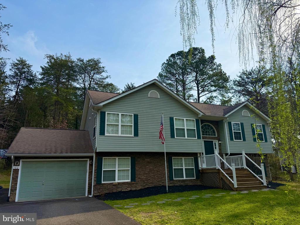 102 FAIRFAX LN, LOCUST GROVE, Virginia 22508, 5 Bedrooms Bedrooms, ,3 BathroomsBathrooms,Residential,LOWA,102 FAIRFAX LN,VAOR2013682 MLS # VAOR2013682