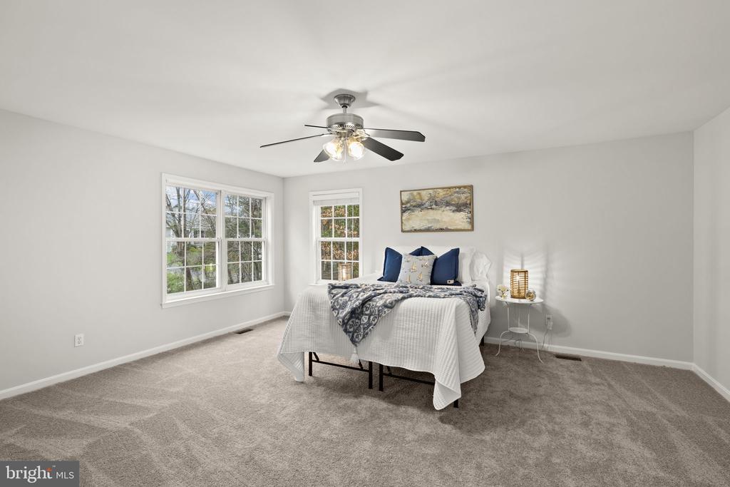 102 FAIRFAX LN, LOCUST GROVE, Virginia 22508, 5 Bedrooms Bedrooms, ,3 BathroomsBathrooms,Residential,LOWA,102 FAIRFAX LN,VAOR2013682 MLS # VAOR2013682