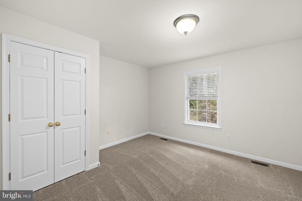 102 FAIRFAX LN, LOCUST GROVE, Virginia 22508, 5 Bedrooms Bedrooms, ,3 BathroomsBathrooms,Residential,LOWA,102 FAIRFAX LN,VAOR2013682 MLS # VAOR2013682