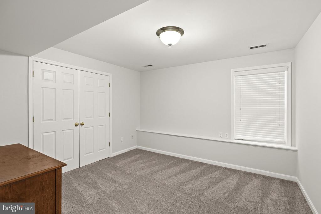 102 FAIRFAX LN, LOCUST GROVE, Virginia 22508, 5 Bedrooms Bedrooms, ,3 BathroomsBathrooms,Residential,LOWA,102 FAIRFAX LN,VAOR2013682 MLS # VAOR2013682