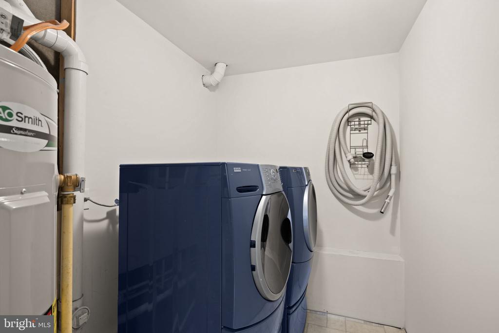 102 FAIRFAX LN, LOCUST GROVE, Virginia 22508, 5 Bedrooms Bedrooms, ,3 BathroomsBathrooms,Residential,LOWA,102 FAIRFAX LN,VAOR2013682 MLS # VAOR2013682