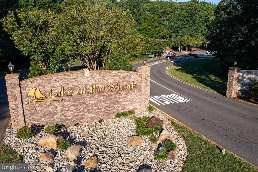 102 FAIRFAX LN, LOCUST GROVE, Virginia 22508, 5 Bedrooms Bedrooms, ,3 BathroomsBathrooms,Residential,LOWA,102 FAIRFAX LN,VAOR2013682 MLS # VAOR2013682