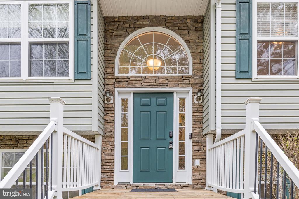 102 FAIRFAX LN, LOCUST GROVE, Virginia 22508, 5 Bedrooms Bedrooms, ,3 BathroomsBathrooms,Residential,LOWA,102 FAIRFAX LN,VAOR2013682 MLS # VAOR2013682