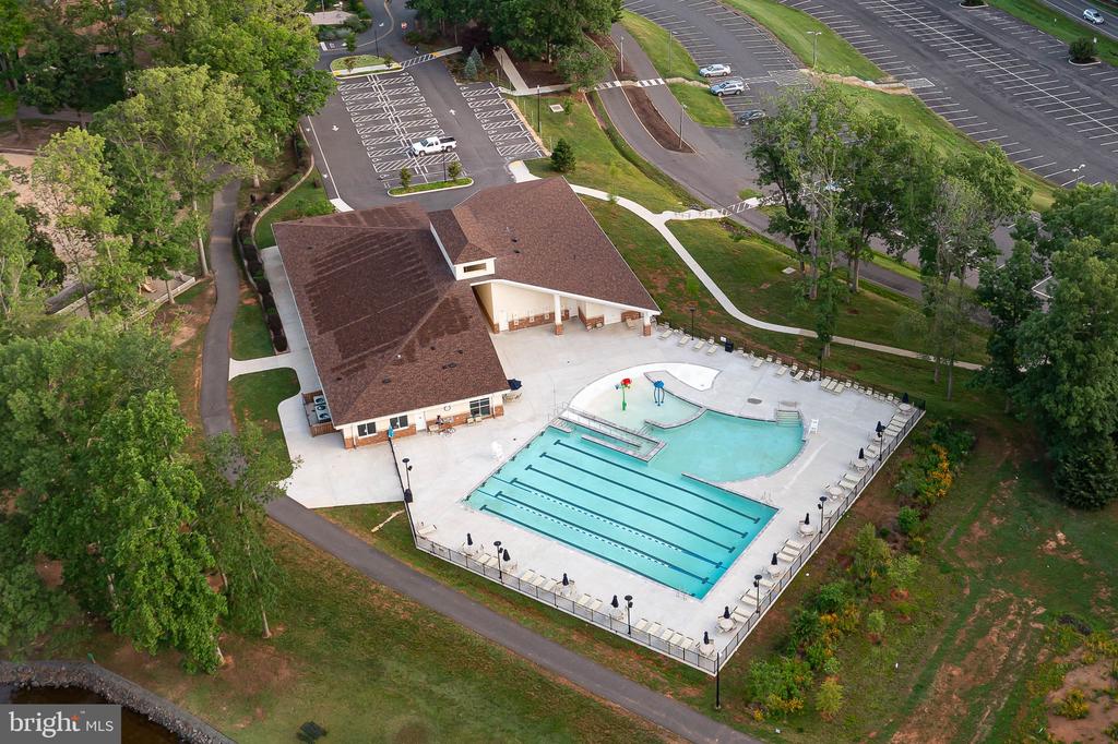 102 FAIRFAX LN, LOCUST GROVE, Virginia 22508, 5 Bedrooms Bedrooms, ,3 BathroomsBathrooms,Residential,LOWA,102 FAIRFAX LN,VAOR2013682 MLS # VAOR2013682