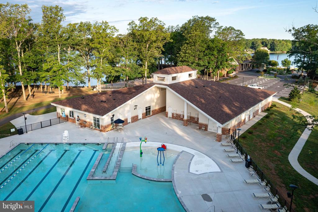 102 FAIRFAX LN, LOCUST GROVE, Virginia 22508, 5 Bedrooms Bedrooms, ,3 BathroomsBathrooms,Residential,LOWA,102 FAIRFAX LN,VAOR2013682 MLS # VAOR2013682