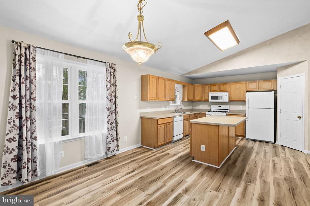 3700 ALBERTA DR, FREDERICKSBURG, Virginia 22408, 3 Bedrooms Bedrooms, ,2 BathroomsBathrooms,Residential,3700 ALBERTA DR,VASP2040230 MLS # VASP2040230