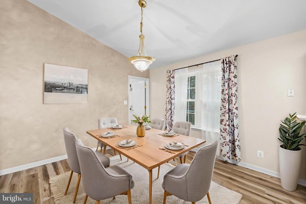 3700 ALBERTA DR, FREDERICKSBURG, Virginia 22408, 3 Bedrooms Bedrooms, ,2 BathroomsBathrooms,Residential,3700 ALBERTA DR,VASP2040230 MLS # VASP2040230