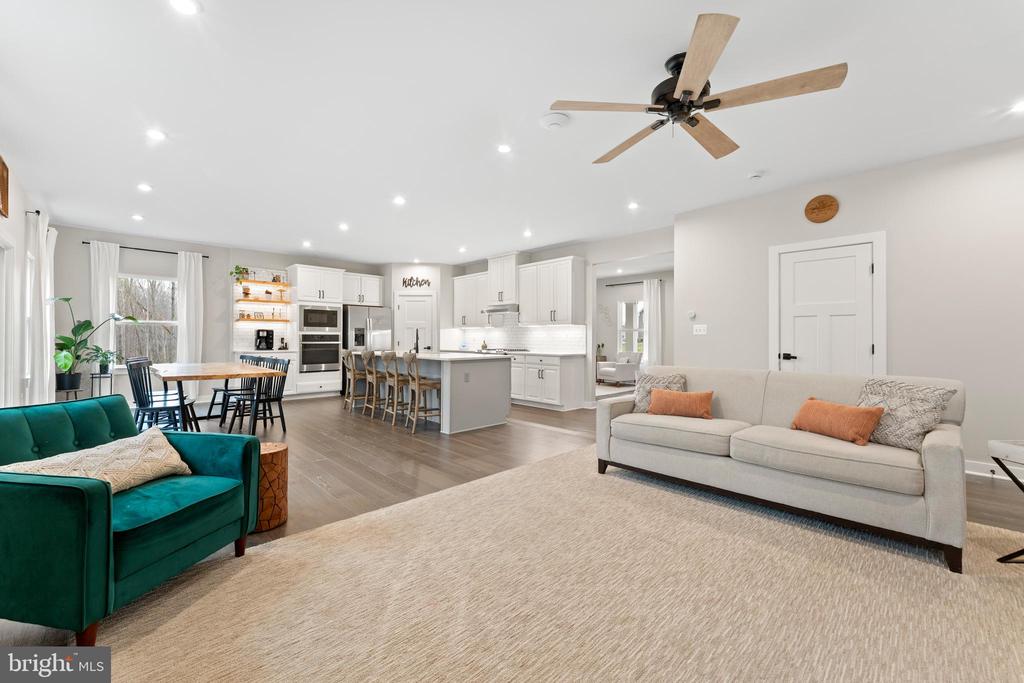 8600 RAWLINGS CT, SPOTSYLVANIA, Virginia 22551, 5 Bedrooms Bedrooms, ,4 BathroomsBathrooms,Residential,8600 RAWLINGS CT,VASP2040336 MLS # VASP2040336