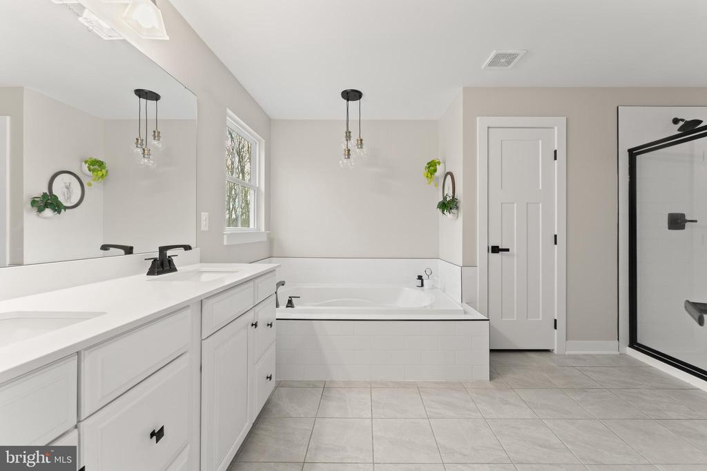 8600 RAWLINGS CT, SPOTSYLVANIA, Virginia 22551, 5 Bedrooms Bedrooms, ,4 BathroomsBathrooms,Residential,8600 RAWLINGS CT,VASP2040336 MLS # VASP2040336