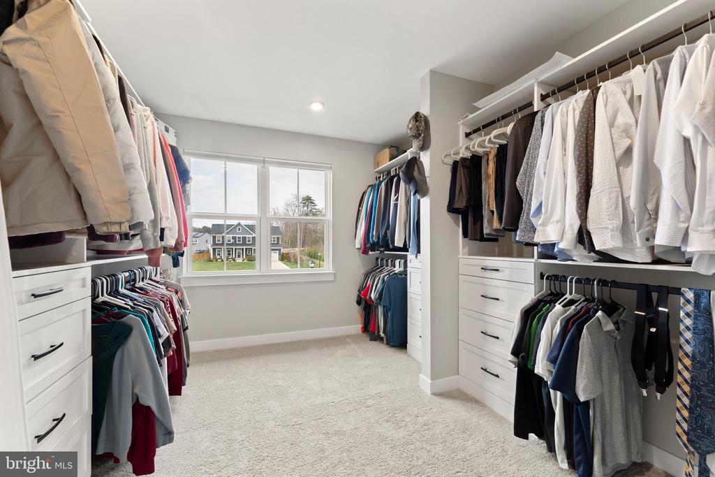 8600 RAWLINGS CT, SPOTSYLVANIA, Virginia 22551, 5 Bedrooms Bedrooms, ,4 BathroomsBathrooms,Residential,8600 RAWLINGS CT,VASP2040336 MLS # VASP2040336