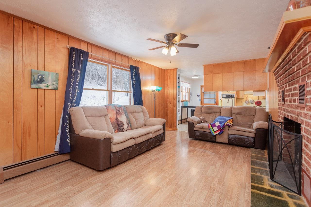 734 DICES SPRING RD, WEYERS CAVE, Virginia 24486, 3 Bedrooms Bedrooms, ,2 BathroomsBathrooms,Residential,734 DICES SPRING RD,671775 MLS # 671775