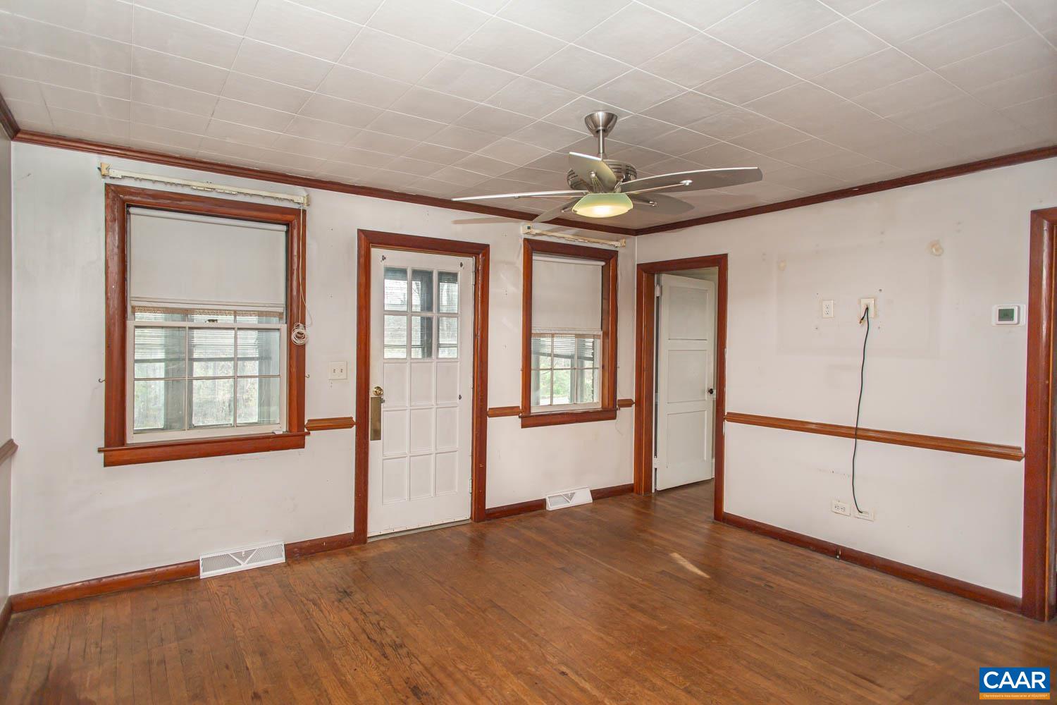 5930 RAILROAD AVE, CROZET, Virginia 22932, 3 Bedrooms Bedrooms, ,1 BathroomBathrooms,Residential,5930 RAILROAD AVE,674966 MLS # 674966 5930 RAILROAD AVE, CROZET, Virginia 22932, 3 Bedrooms Bedrooms, ,1 BathroomBathrooms,Residential,5930 RAILROAD AVE,674966 MLS # 674966