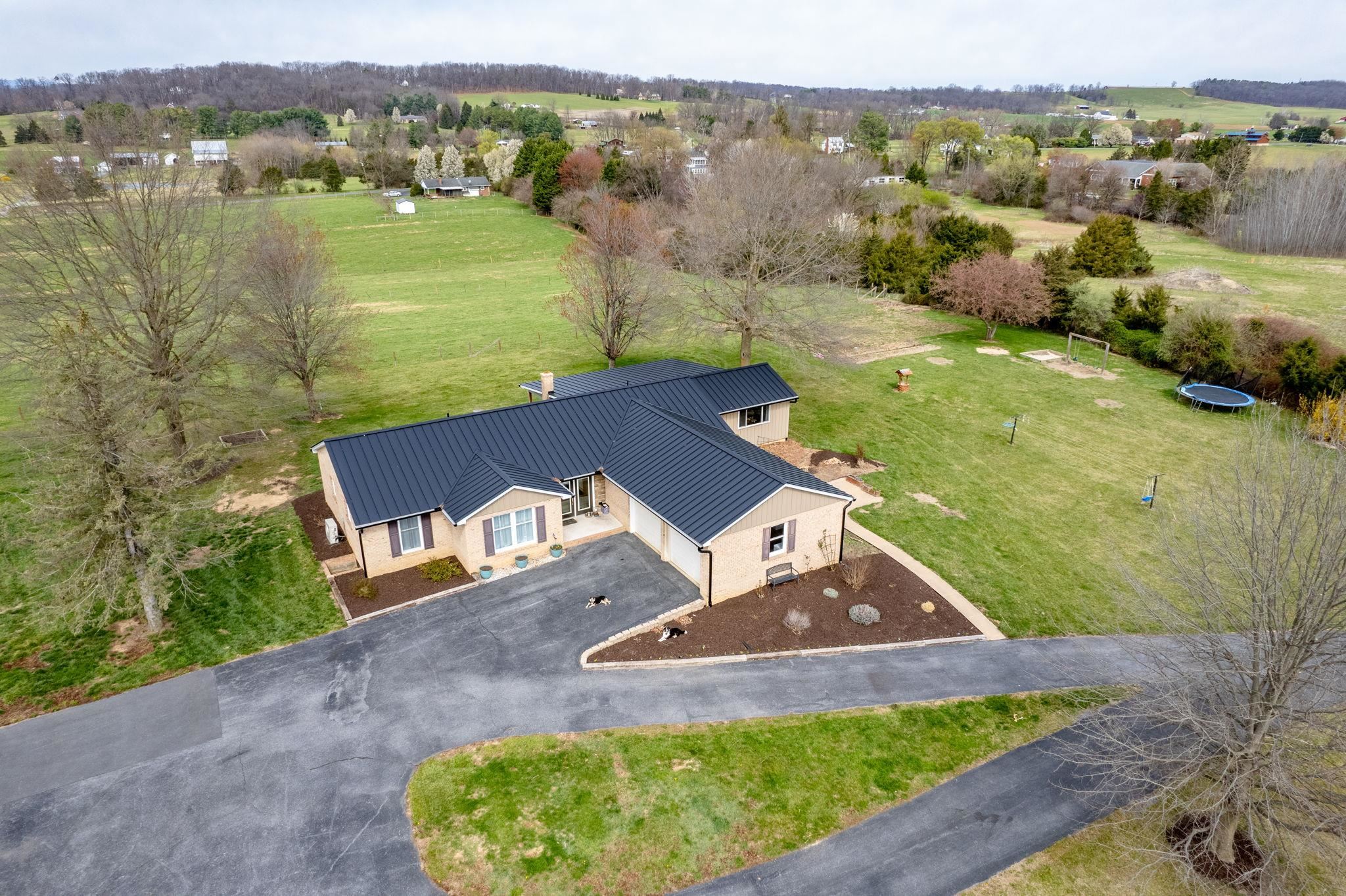 5260 E TIMBER RIDGE RD, MOUNT CRAWFORD, Virginia 22841, 3 Bedrooms Bedrooms, ,2 BathroomsBathrooms,Residential,5260 E TIMBER RIDGE RD,675023 MLS # 675023