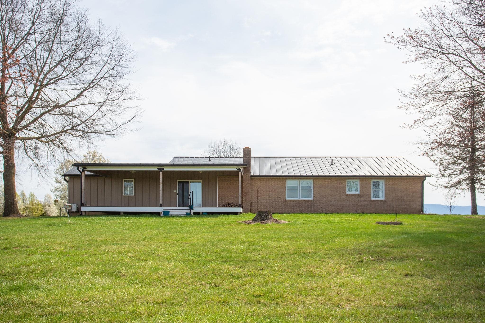 5260 E TIMBER RIDGE RD, MOUNT CRAWFORD, Virginia 22841, 3 Bedrooms Bedrooms, ,2 BathroomsBathrooms,Residential,5260 E TIMBER RIDGE RD,675023 MLS # 675023