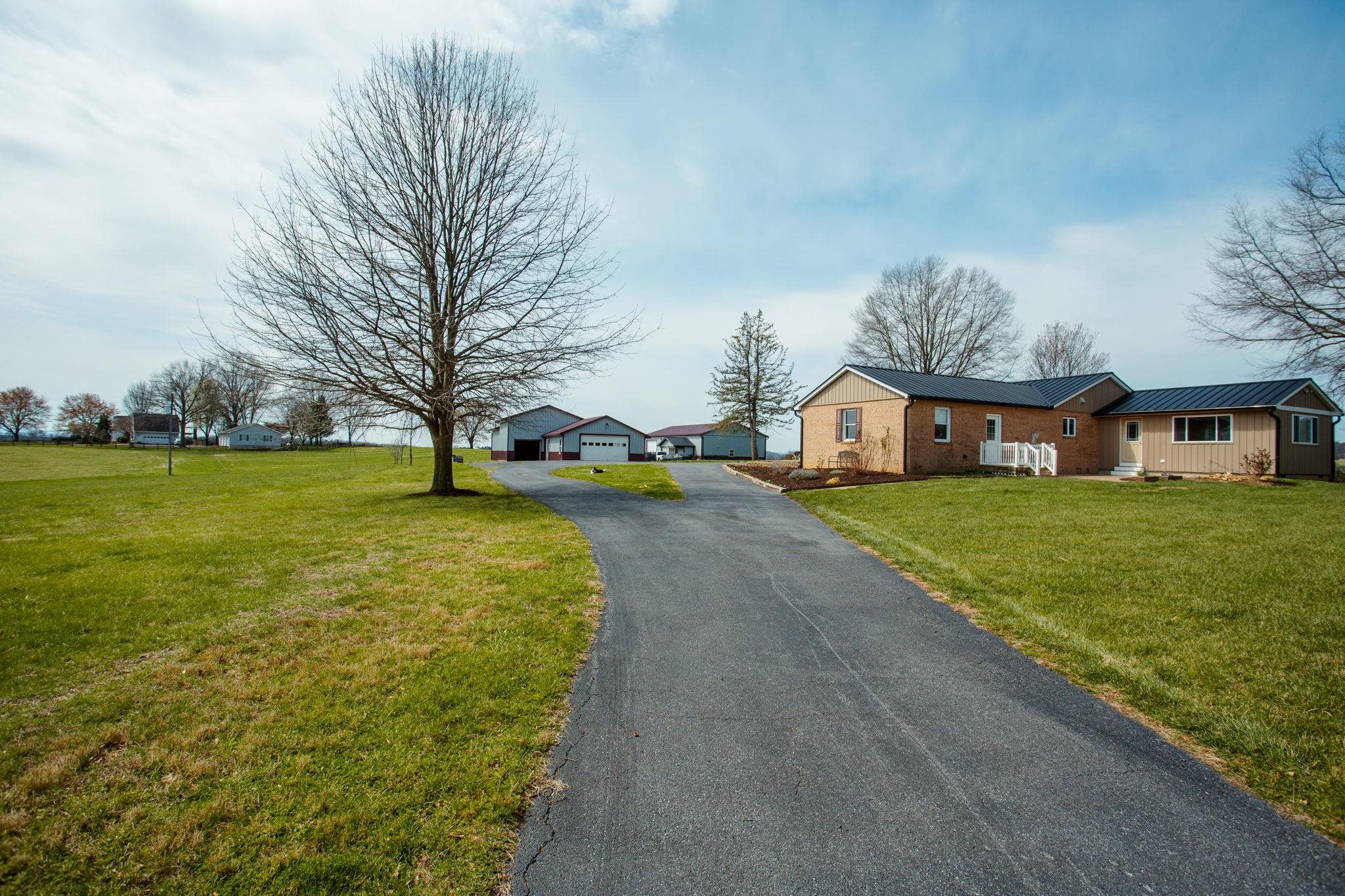 5260 E TIMBER RIDGE RD, MOUNT CRAWFORD, Virginia 22841, 3 Bedrooms Bedrooms, ,2 BathroomsBathrooms,Residential,5260 E TIMBER RIDGE RD,675023 MLS # 675023