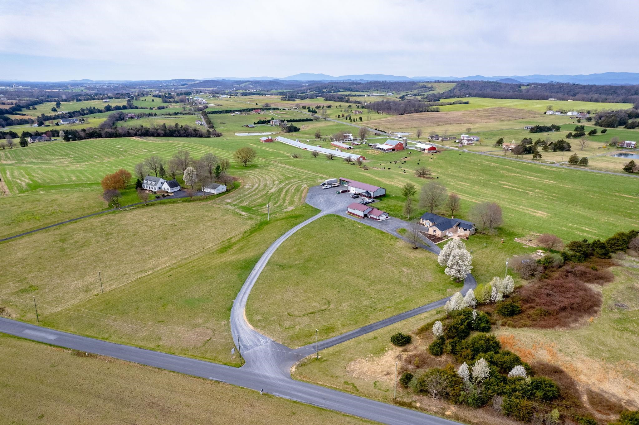 5260 E TIMBER RIDGE RD, MOUNT CRAWFORD, Virginia 22841, 3 Bedrooms Bedrooms, ,2 BathroomsBathrooms,Residential,5260 E TIMBER RIDGE RD,675023 MLS # 675023