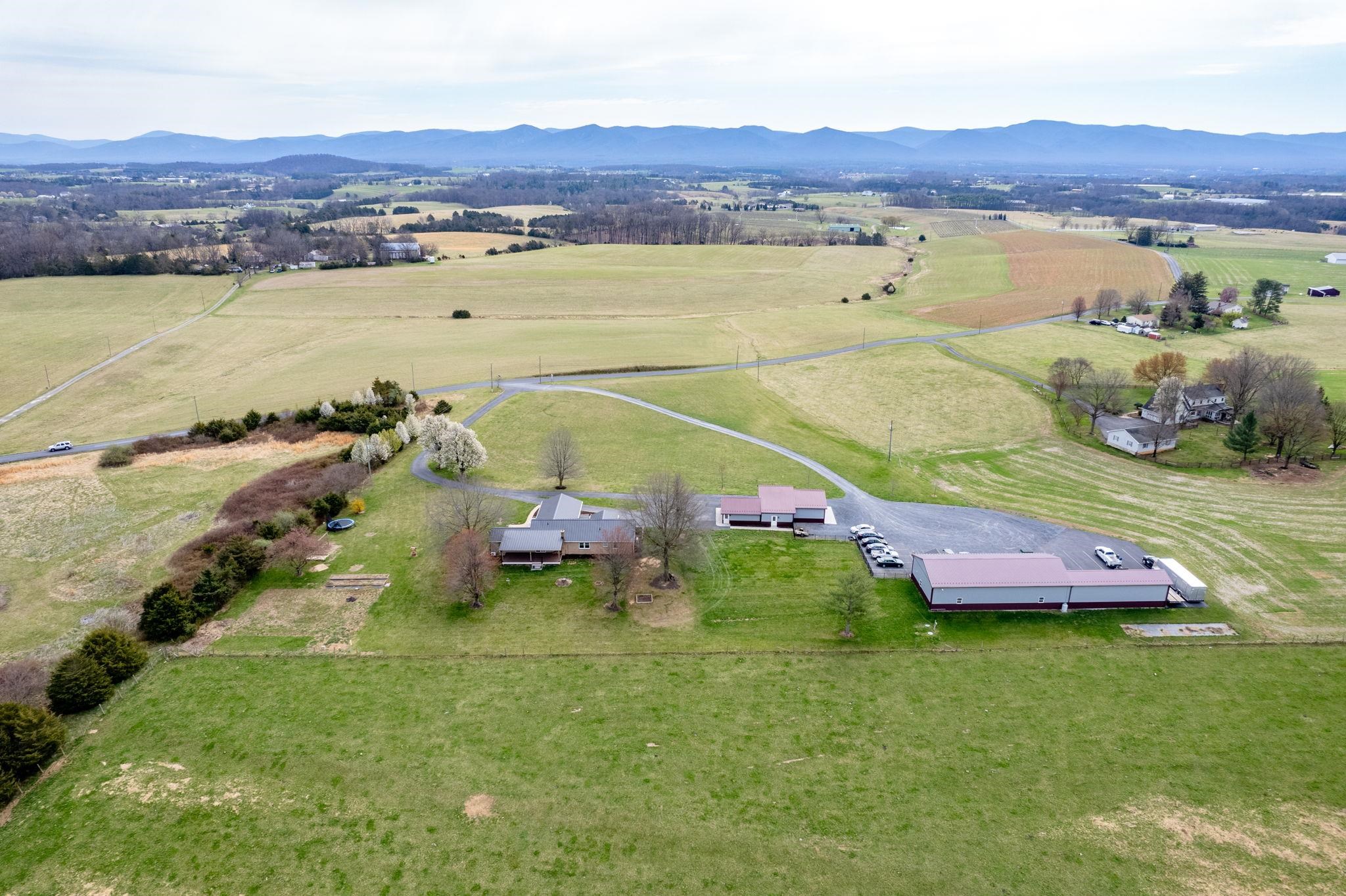 5260 E TIMBER RIDGE RD, MOUNT CRAWFORD, Virginia 22841, 3 Bedrooms Bedrooms, ,2 BathroomsBathrooms,Residential,5260 E TIMBER RIDGE RD,675023 MLS # 675023