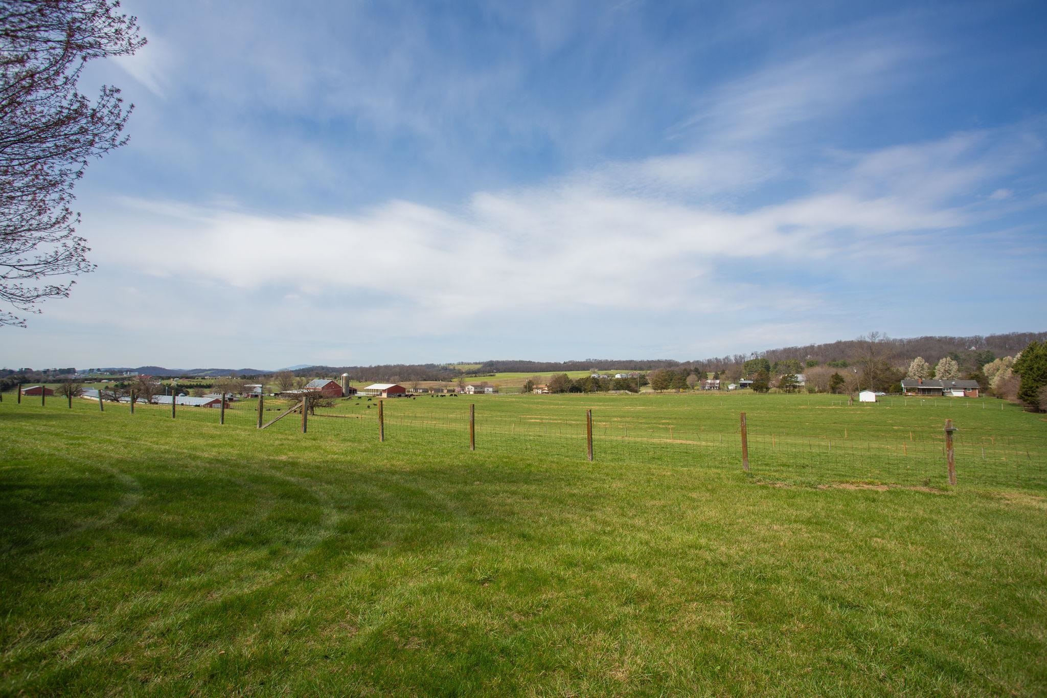 5260 E TIMBER RIDGE RD, MOUNT CRAWFORD, Virginia 22841, 3 Bedrooms Bedrooms, ,2 BathroomsBathrooms,Residential,5260 E TIMBER RIDGE RD,675023 MLS # 675023