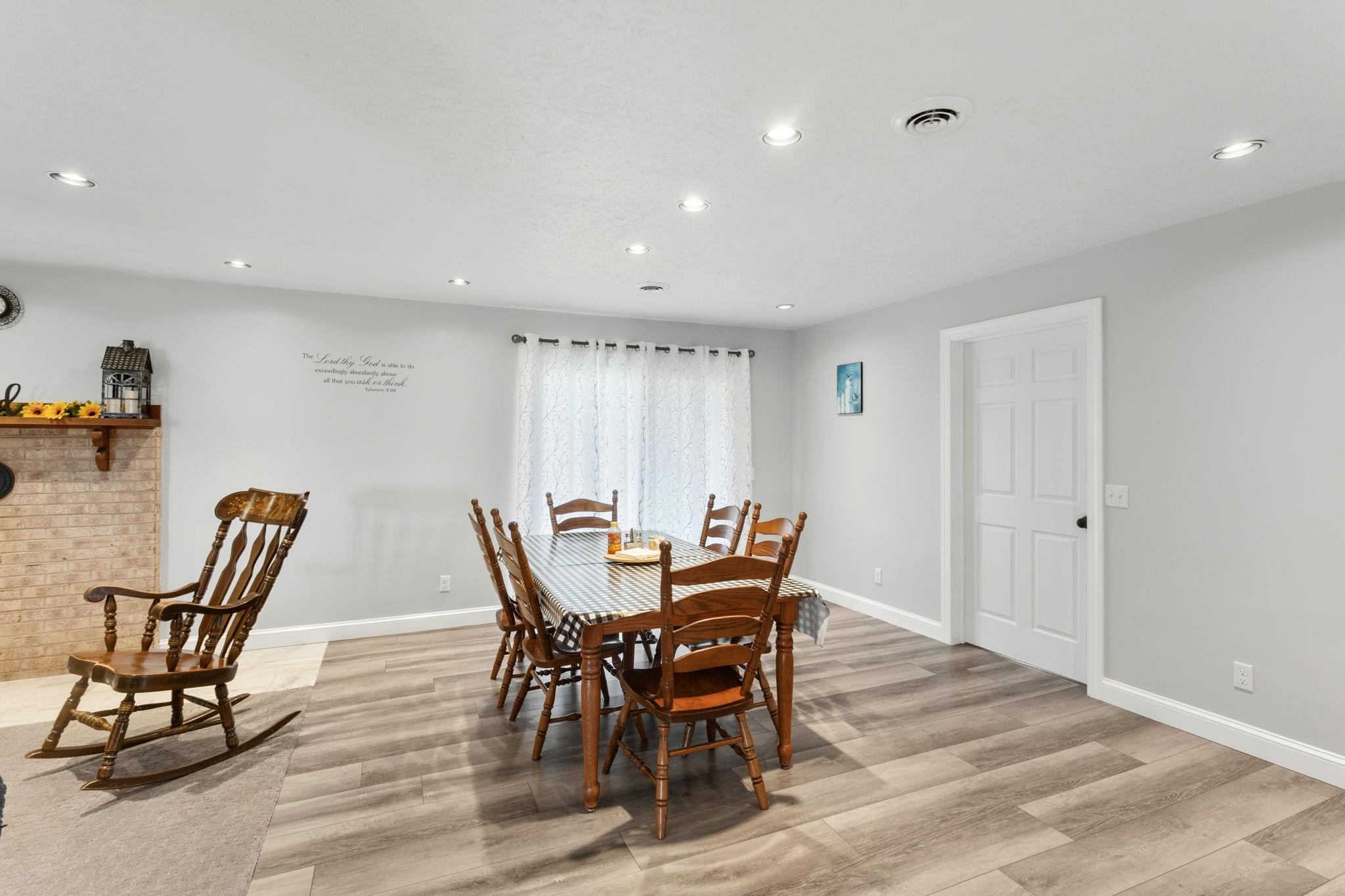 5260 E TIMBER RIDGE RD, MOUNT CRAWFORD, Virginia 22841, 3 Bedrooms Bedrooms, ,2 BathroomsBathrooms,Residential,5260 E TIMBER RIDGE RD,675023 MLS # 675023