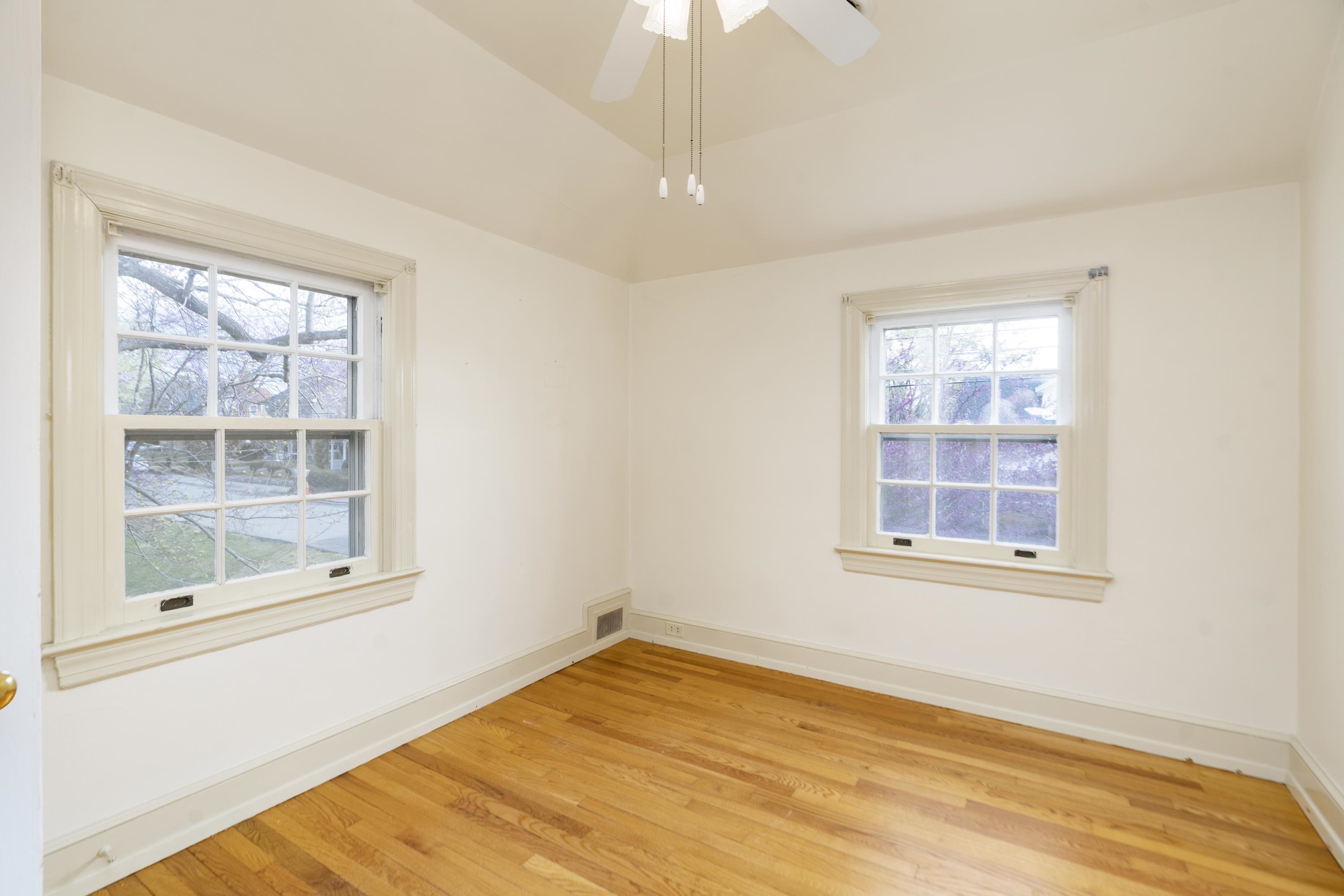 1000 SELMA BLVD, STAUNTON, Virginia 24401, 3 Bedrooms Bedrooms, ,1 BathroomBathrooms,Residential,1000 SELMA BLVD,675027 MLS # 675027 1000 SELMA BLVD, STAUNTON, Virginia 24401, 3 Bedrooms Bedrooms, ,1 BathroomBathrooms,Residential,1000 SELMA BLVD,675027 MLS # 675027